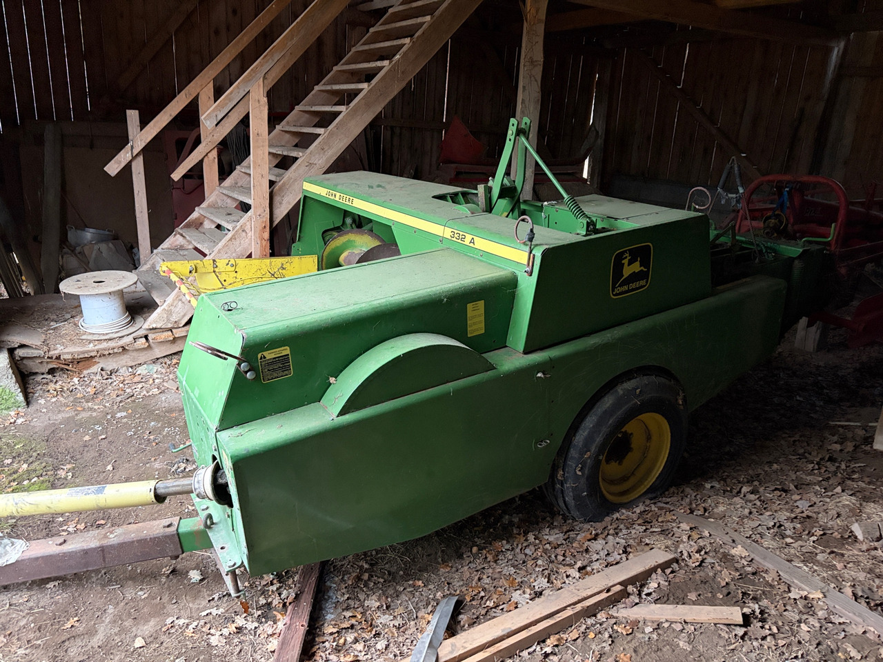 John Deere 332A - Presă baloţi rotunzi: Foto 1 John Deere 332A - Presă baloţi rotunzi: Foto 1