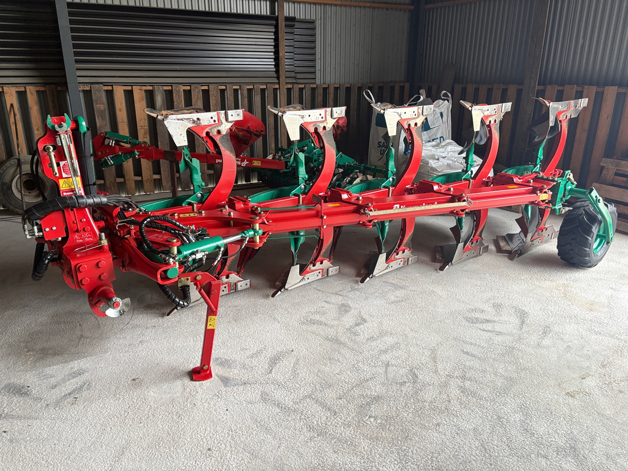 Kverneland ES KKES-85-200 - Plug: Foto 1 Kverneland ES KKES-85-200 - Plug: Foto 1