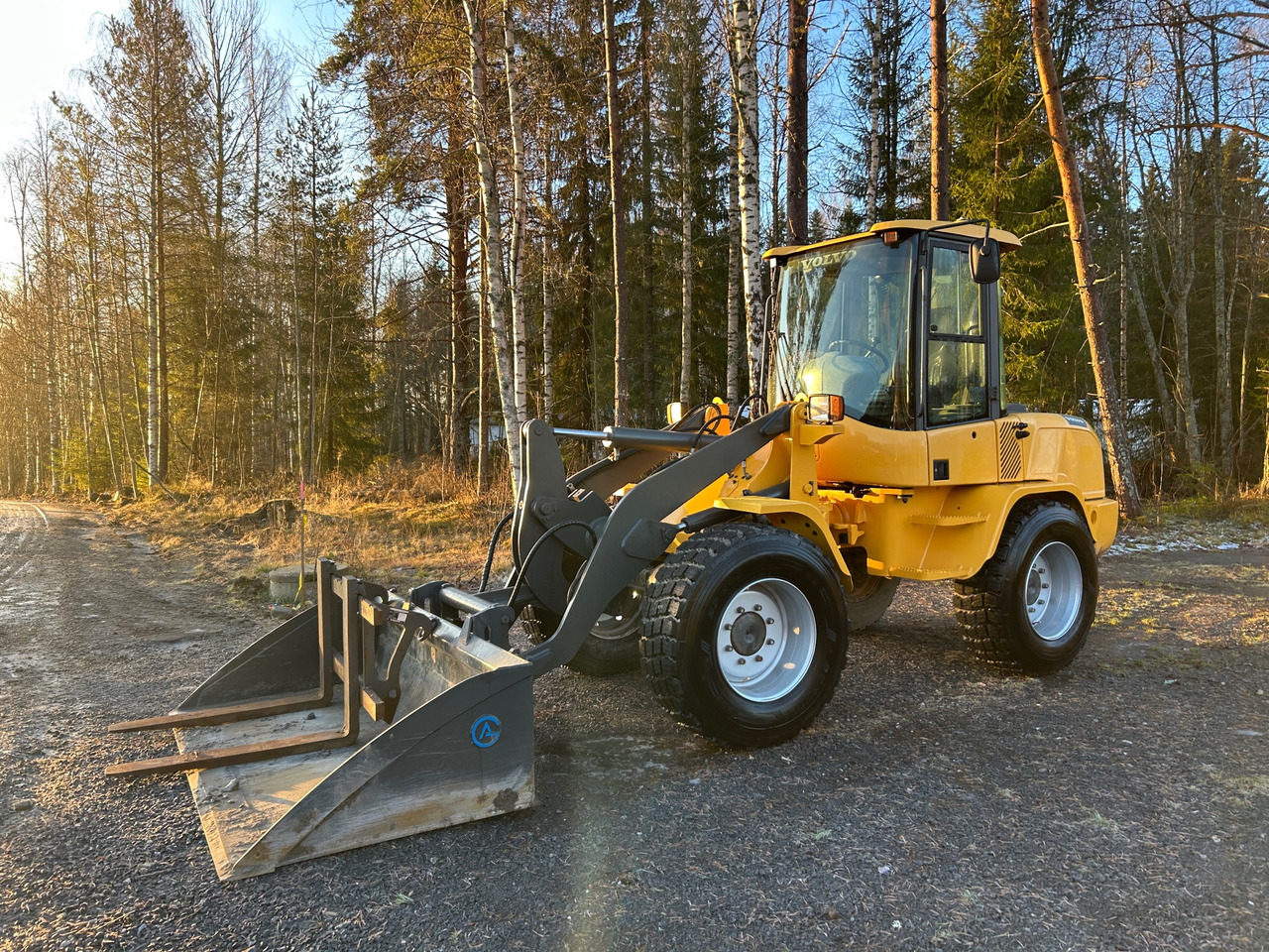 Volvo L30G - Încărcător frontal pe pneuri: Foto 1 Volvo L30G - Încărcător frontal pe pneuri: Foto 1