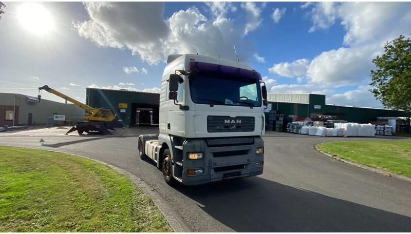 MAN TGA 18.440 4X2 BLS - Cap tractor: Foto 4 MAN TGA 18.440 4X2 BLS - Cap tractor: Foto 4