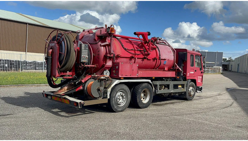 Volvo FL 7 FL7 Vacuum toilet tanker 8000 liter - Maşină pentru vidanjări: Foto 3 Volvo FL 7 FL7 Vacuum toilet tanker 8000 liter - Maşină pentru vidanjări: Foto 3