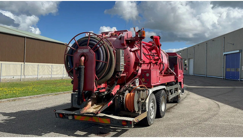 Volvo FL 7 FL7 Vacuum toilet tanker 8000 liter - Maşină pentru vidanjări: Foto 4 Volvo FL 7 FL7 Vacuum toilet tanker 8000 liter - Maşină pentru vidanjări: Foto 4