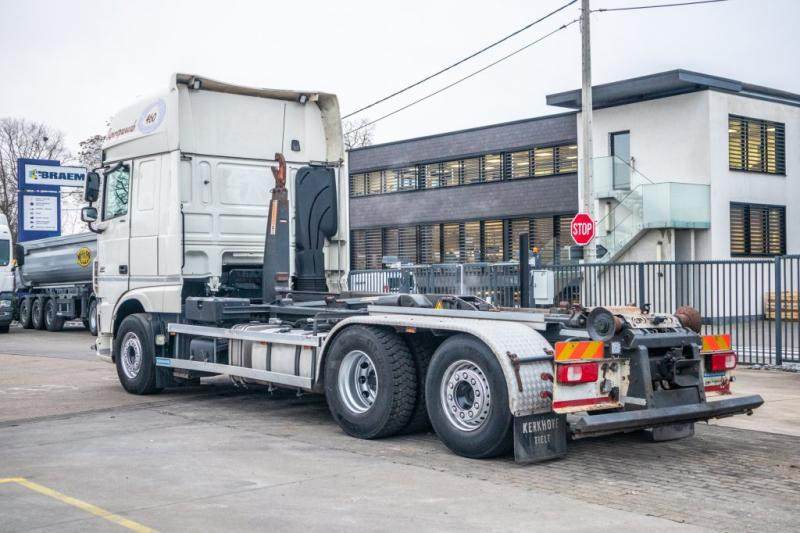 DAF XF 105.460 - AJK + intarder - Camion cu cârlig: Foto 4 DAF XF 105.460 - AJK + intarder - Camion cu cârlig: Foto 4
