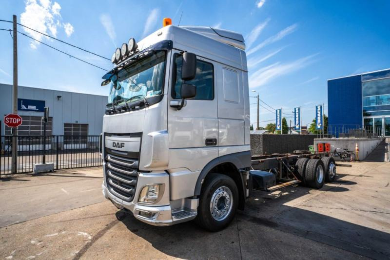 DAF XF 510 - Camion şasiu: Foto 1 DAF XF 510 - Camion şasiu: Foto 1