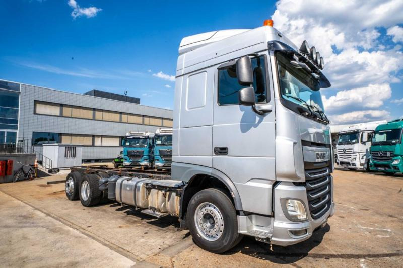 DAF XF 510 - Camion şasiu: Foto 2 DAF XF 510 - Camion şasiu: Foto 2