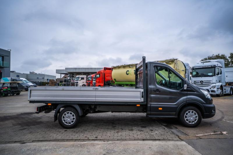 Ford TRANSIT 2.0 TDCI - Autoutilitară cu platformă: Foto 3 Ford TRANSIT 2.0 TDCI - Autoutilitară cu platformă: Foto 3