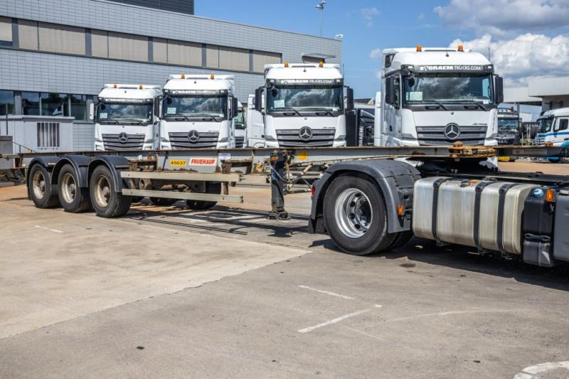 Fruehauf CONTAINERCHASSIS 40' - Semiremorcă transport containere/ Swap body: Foto 3 Fruehauf CONTAINERCHASSIS 40' - Semiremorcă transport containere/ Swap body: Foto 3