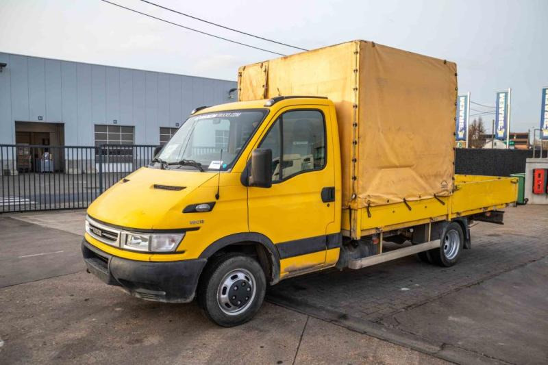 Iveco DAILY 50C13 - Autoutilitară cu platformă: Foto 1 Iveco DAILY 50C13 - Autoutilitară cu platformă: Foto 1