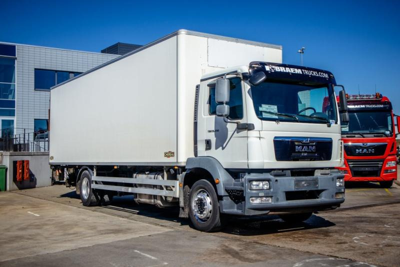 MAN TGM 18.250 BL -E5 - Camion furgon: Foto 2 MAN TGM 18.250 BL -E5 - Camion furgon: Foto 2
