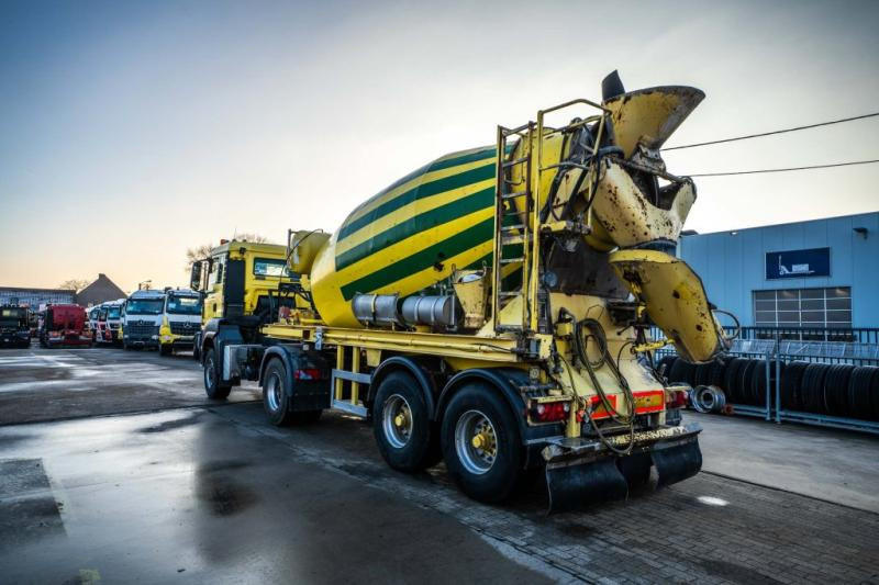 MAN TGS 18.440 BLS 4x4 (+cardan)+STETTER 10M3 - Autobetonieră: Foto 5 MAN TGS 18.440 BLS 4x4 (+cardan)+STETTER 10M3 - Autobetonieră: Foto 5