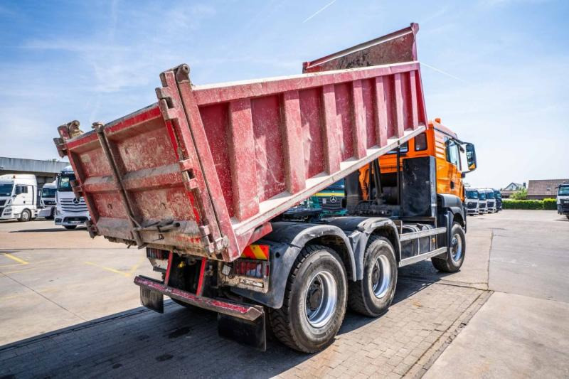 MAN TGS 33.440 BB TIPPER / TRACTOR - Camion basculantă: Foto 4 MAN TGS 33.440 BB TIPPER / TRACTOR - Camion basculantă: Foto 4