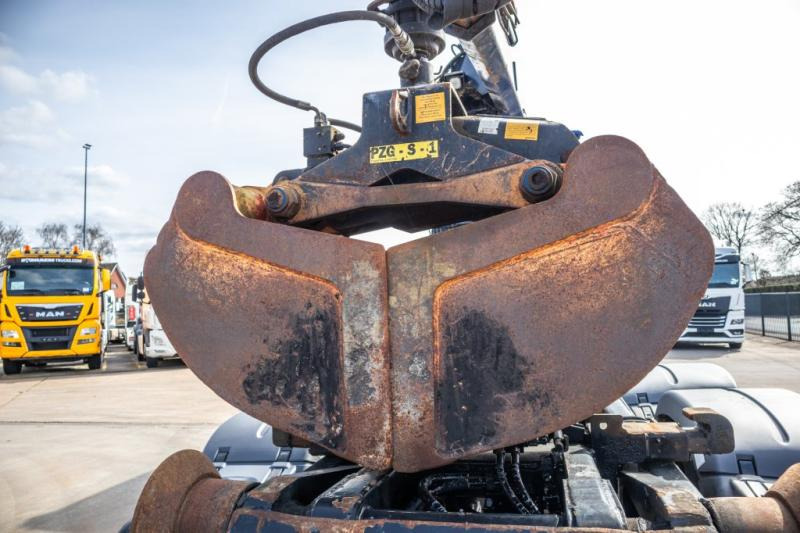 Camion cu cârlig, Camion cu macara MAN TGX 25.440 LL - HIAB 122 PRO: Foto 6