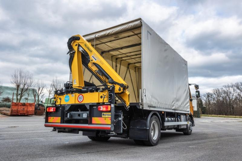 Volvo FL 210+PK 7001 K - 6340 Km's - Camion cu prelată, Camion cu macara: Foto 5 Volvo FL 210+PK 7001 K - 6340 Km's - Camion cu prelată, Camion cu macara: Foto 5