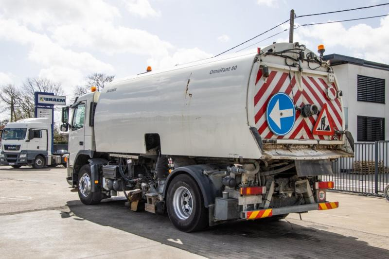 Volvo FM 340 - BUCHER SCHÖRLING 8000 - Măturătoare stradală: Foto 5 Volvo FM 340 - BUCHER SCHÖRLING 8000 - Măturătoare stradală: Foto 5