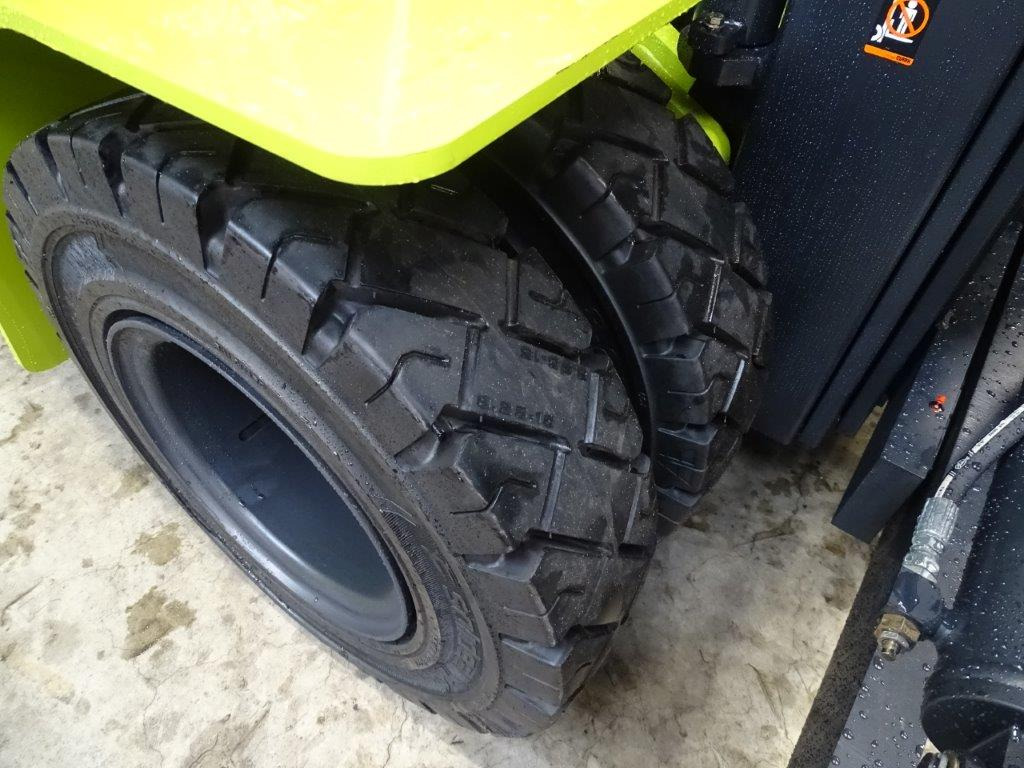 Clark C80D900 - TRIPLEX - DEMO - Stivuitor diesel: Foto 2 Clark C80D900 - TRIPLEX - DEMO - Stivuitor diesel: Foto 2