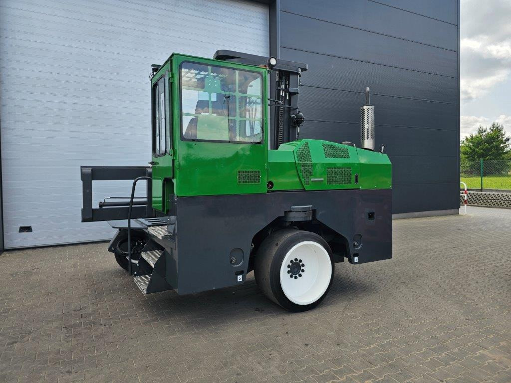 Combilift C14000H - Stivuitor cu catarg retractabil, cu schimbare rapidă de direcţie: Foto 4 Combilift C14000H - Stivuitor cu catarg retractabil, cu schimbare rapidă de direcţie: Foto 4