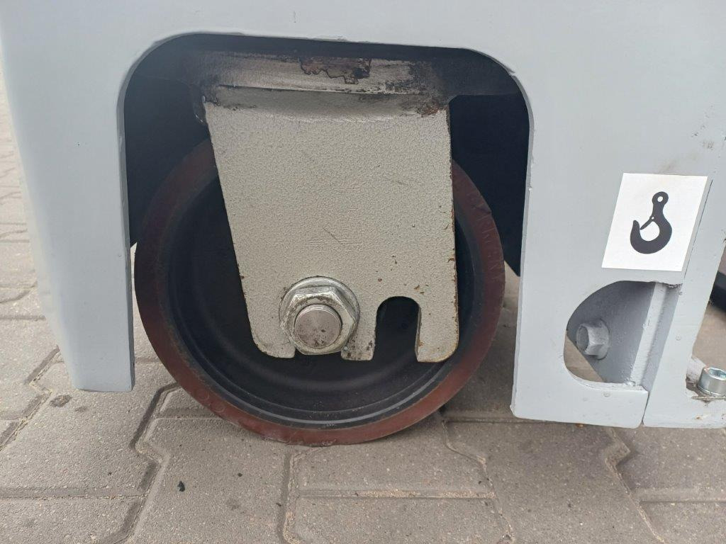 Hubtex MQ40 - Stivuitor cu catarg retractabil, cu schimbare rapidă de direcţie: Foto 2 Hubtex MQ40 - Stivuitor cu catarg retractabil, cu schimbare rapidă de direcţie: Foto 2