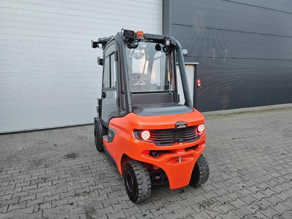 Linde H35D-01 - TRIPLEX - NEU MODEL - Stivuitor diesel: Foto 5 Linde H35D-01 - TRIPLEX - NEU MODEL - Stivuitor diesel: Foto 5