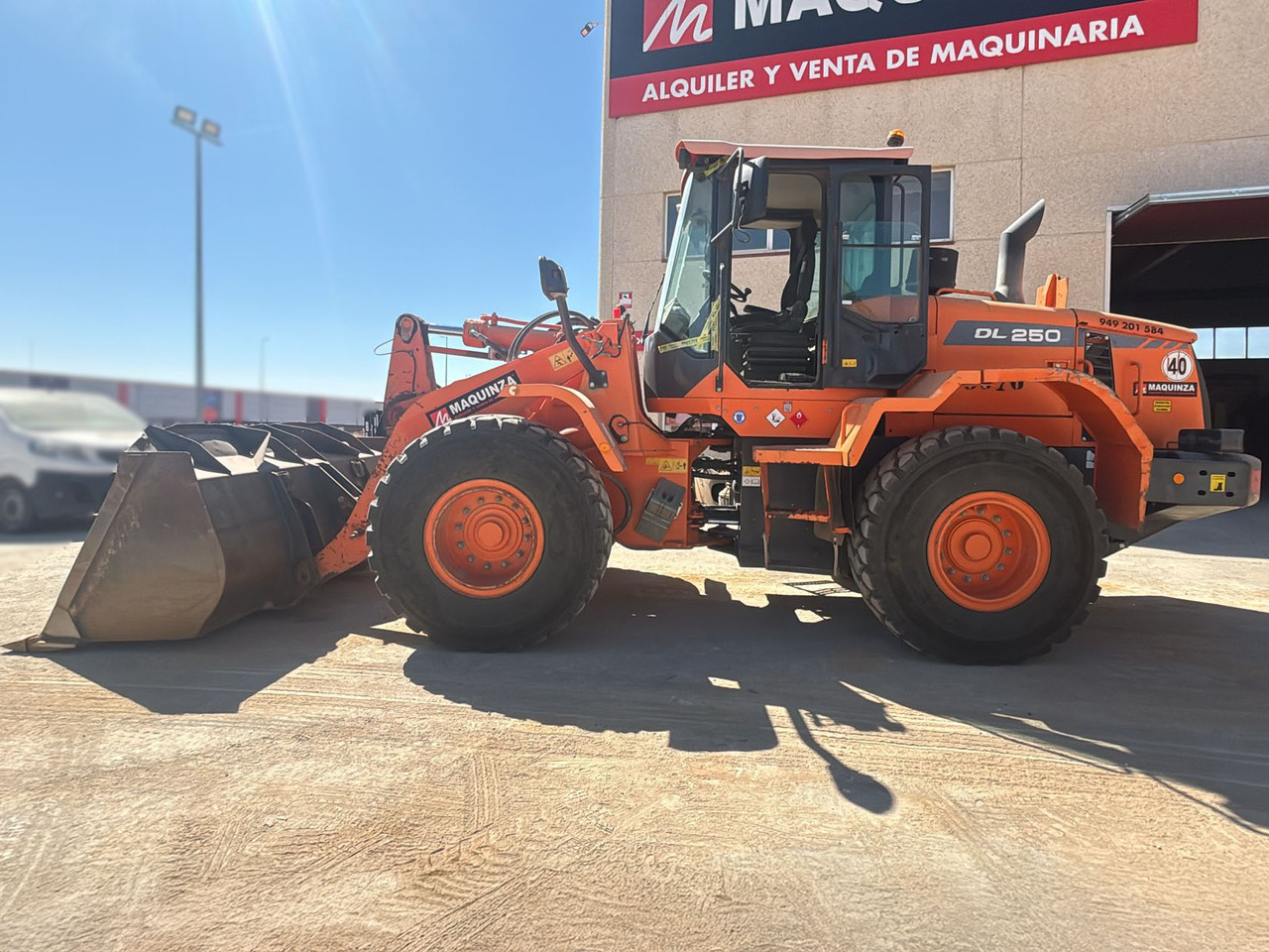 DOOSAN DL250-3 - Încărcător frontal pe pneuri: Foto 3 DOOSAN DL250-3 - Încărcător frontal pe pneuri: Foto 3