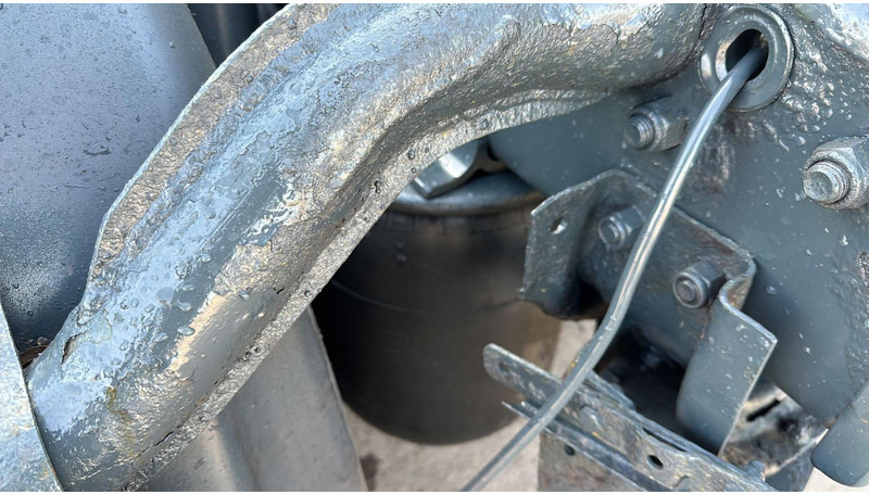 Cap tractor Scania 124-420 Topline (MANUAL GEARBOX / BOITE MANUELLE): Foto 12 Cap tractor Scania 124-420 Topline (MANUAL GEARBOX / BOITE MANUELLE): Foto 12