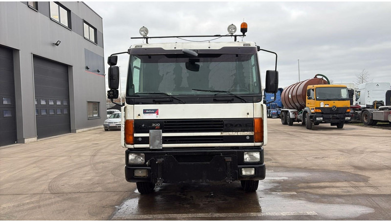 DAF 75 ATI 300 (EURO 2 / MANUAL PUMP / POMPE MANUELLE / MANUAL GEARBOX) - Camion şasiu: Foto 2 DAF 75 ATI 300 (EURO 2 / MANUAL PUMP / POMPE MANUELLE / MANUAL GEARBOX) - Camion şasiu: Foto 2