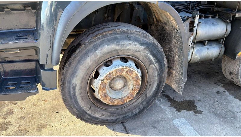 DAF CF 85.360 (BOITE MANUELLE / MANUAL GEARBOX / BIG HUB / GRAND PONT / LAMES / 8X4) în leasing DAF CF 85.360 (BOITE MANUELLE / MANUAL GEARBOX / BIG HUB / GRAND PONT / LAMES / 8X4): Foto 8 DAF CF 85.360 (BOITE MANUELLE / MANUAL GEARBOX / BIG HUB / GRAND PONT / LAMES / 8X4) în leasing DAF CF 85.360 (BOITE MANUELLE / MANUAL GEARBOX / BIG HUB / GRAND PONT / LAMES / 8X4): Foto 8