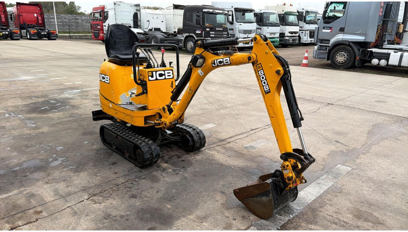 JCB 8008 (BE MACHINE / TOP CONDITION / 1898 H) - Mini excavator: Foto 3 JCB 8008 (BE MACHINE / TOP CONDITION / 1898 H) - Mini excavator: Foto 3