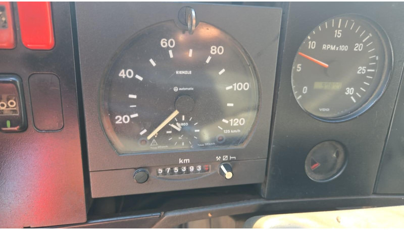 Maşină pentru vidanjări Mercedes-Benz SK 2435 (15.000 L / V8 AVEC 2X TURBO / BOITE MANUELLE / TRES BONNE ETAT / GRAND PONT): Foto 15