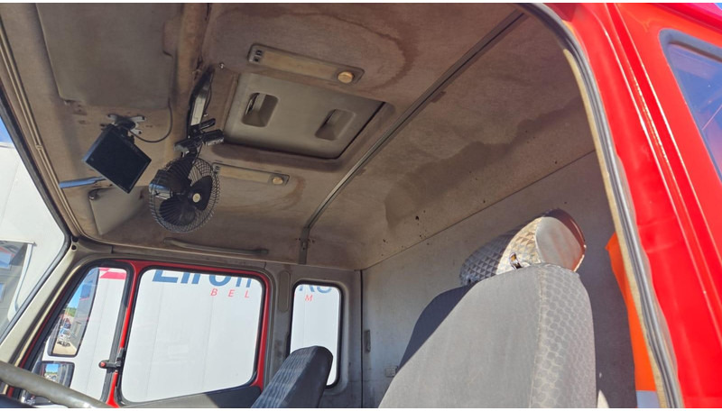 Maşină pentru vidanjări Mercedes-Benz SK 2435 (15.000 L / V8 AVEC 2X TURBO / BOITE MANUELLE / TRES BONNE ETAT / GRAND PONT): Foto 16