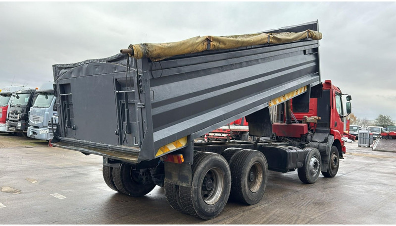 Renault Kerax 370 (LAMES / STEEL SUSP. / BIG AXLE / GRAND PONT / BOITE MANUELLE / MANUAL GEARBOX) - Camion basculantă: Foto 4 Renault Kerax 370 (LAMES / STEEL SUSP. / BIG AXLE / GRAND PONT / BOITE MANUELLE / MANUAL GEARBOX) - Camion basculantă: Foto 4