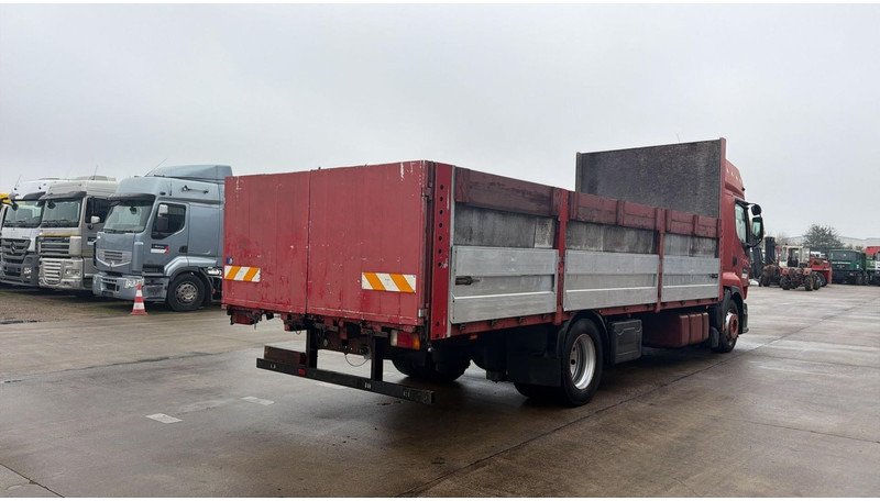 Renault Premium 340 (POMPE MANUELLE / MANUAL PUMP / PLATEAU LONGUE) - Camion platformă: Foto 4 Renault Premium 340 (POMPE MANUELLE / MANUAL PUMP / PLATEAU LONGUE) - Camion platformă: Foto 4