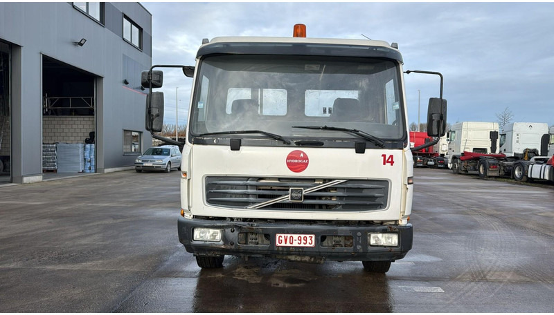 Volvo FL 220 (BELGIAN TRUCK / MANUAL GEARBOX / CAMION BELGE) - Camion şasiu: Foto 2 Volvo FL 220 (BELGIAN TRUCK / MANUAL GEARBOX / CAMION BELGE) - Camion şasiu: Foto 2