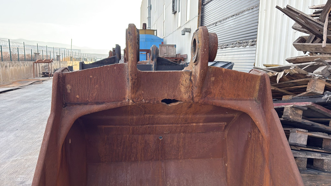 HITACHI Second Hand 50tons Bucket With Cheap Price - Cupă excavator pentru Excavator pe şenile: Foto 5 HITACHI Second Hand 50tons Bucket With Cheap Price - Cupă excavator pentru Excavator pe şenile: Foto 5