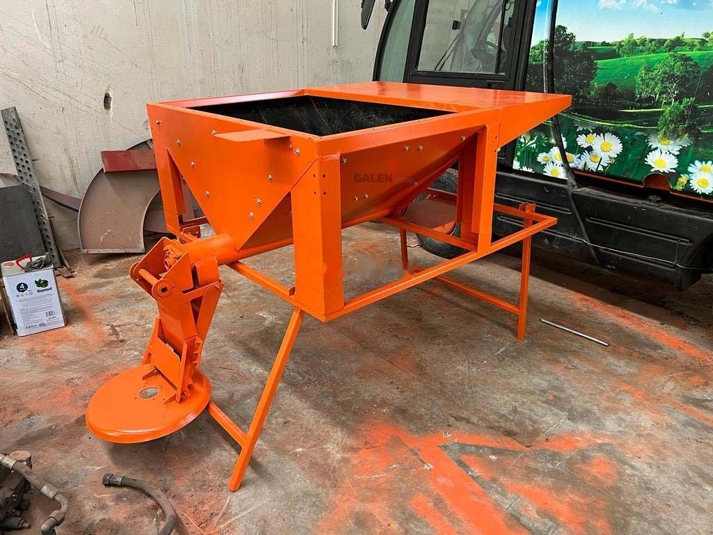 New Electrical Salt Spreader - Sararita: Foto 1 New Electrical Salt Spreader - Sararita: Foto 1