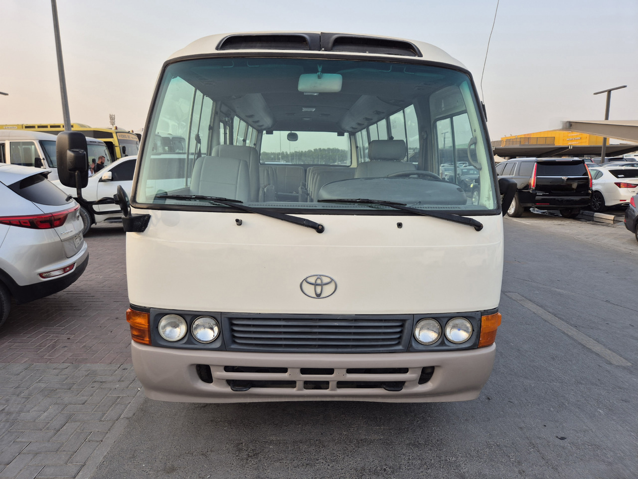 TOYOTA Coaster ... Nos bus -Originaires TOYOTA ...pas Chinois... T72 ... - Microbuz, Transport persoane: Foto 5 TOYOTA Coaster ... Nos bus -Originaires TOYOTA ...pas Chinois... T72 ... - Microbuz, Transport persoane: Foto 5