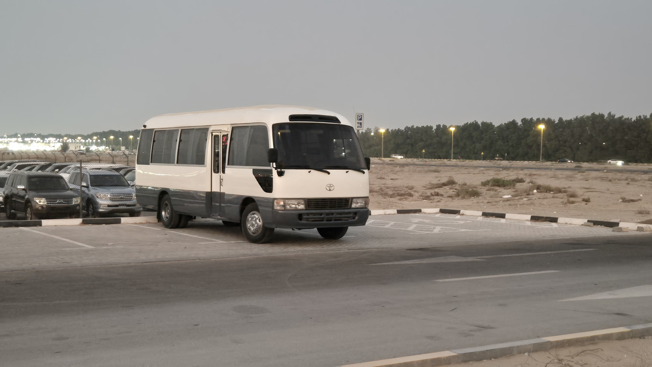 Toyota Coaster ... Nos bus -Originaires TOYOTA ...pas Chinois... T04 - Microbuz, Transport persoane: Foto 1 Toyota Coaster ... Nos bus -Originaires TOYOTA ...pas Chinois... T04 - Microbuz, Transport persoane: Foto 1