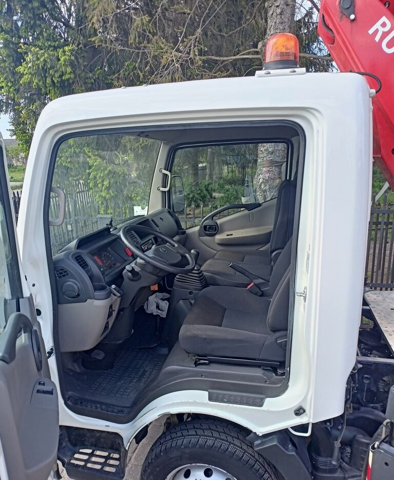 Nissan NT400 - Camion cu nacela: Foto 3 Nissan NT400 - Camion cu nacela: Foto 3