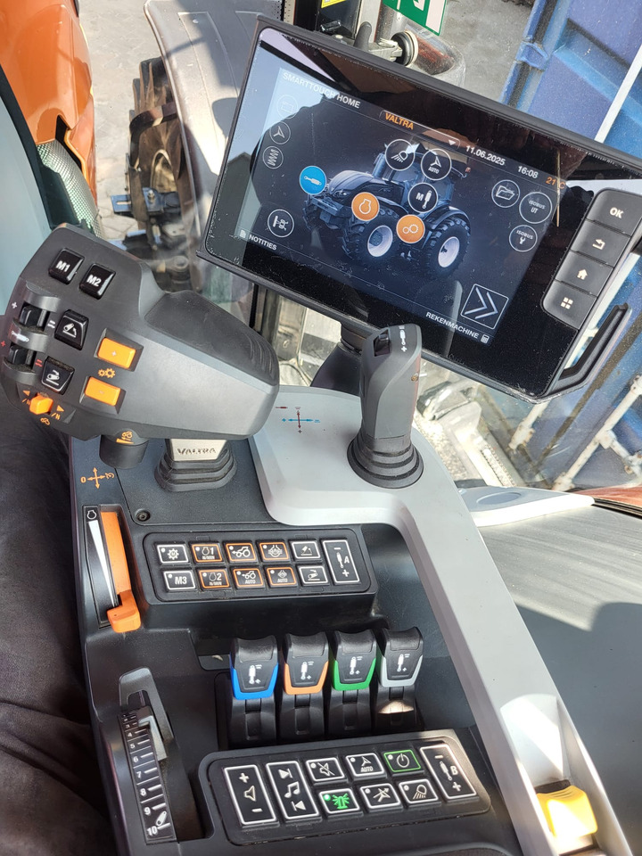 Tractor agricol VALTRA S394: Foto 14 Tractor agricol VALTRA S394: Foto 14