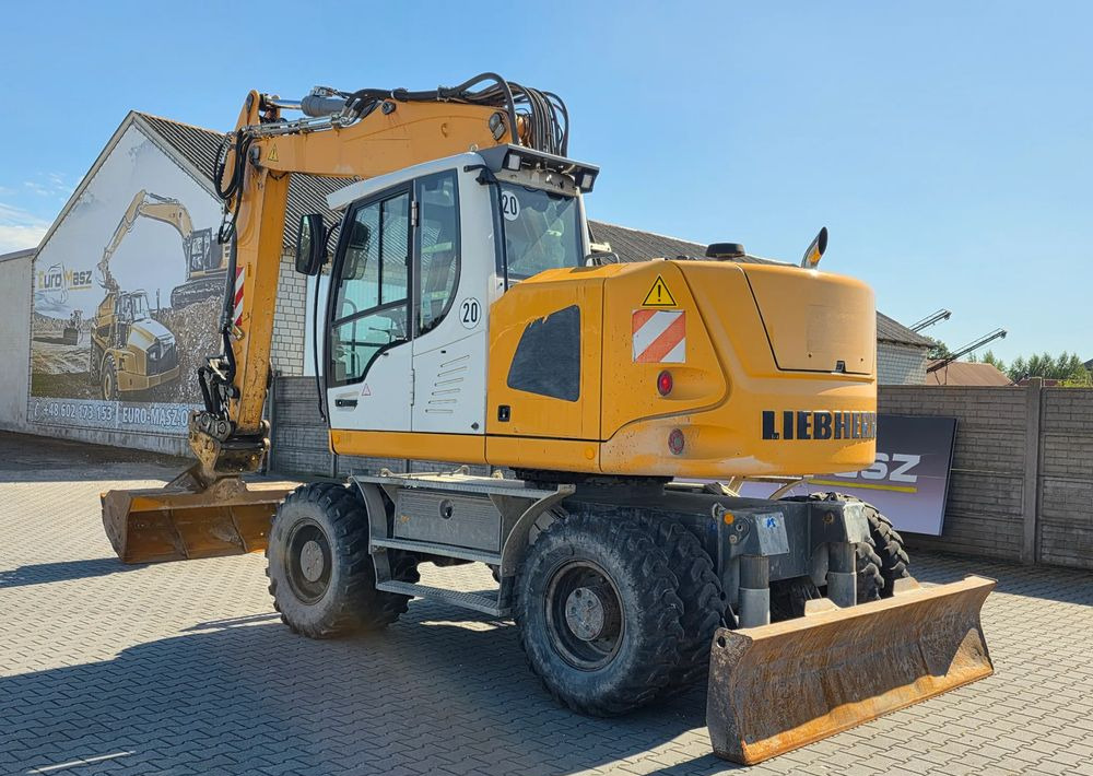 Liebherr A918 COMPACT, 2014 ROK, SW 48 LIKUFIX szybkozłącze - Excavator pe roţi: Foto 3 Liebherr A918 COMPACT, 2014 ROK, SW 48 LIKUFIX szybkozłącze - Excavator pe roţi: Foto 3