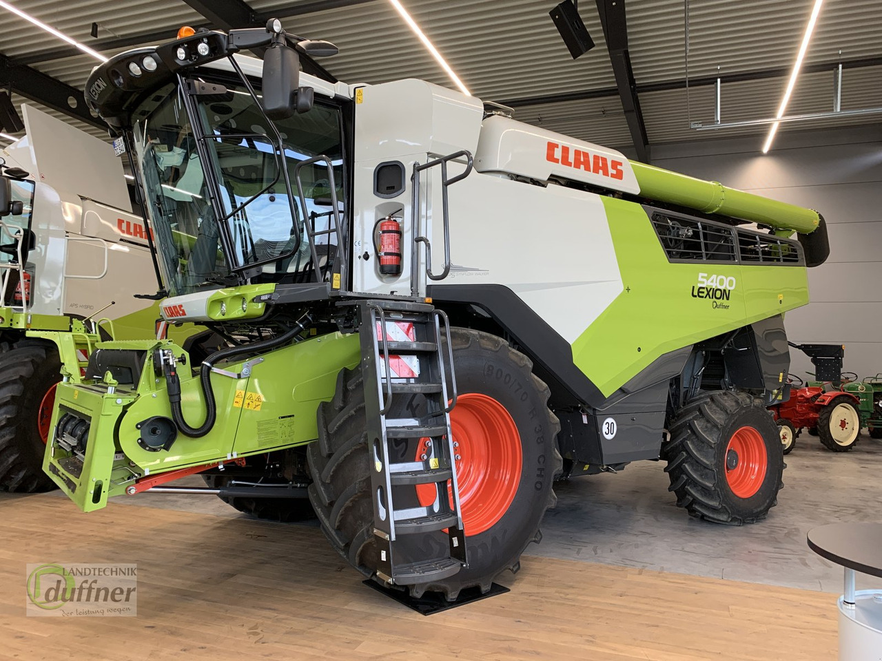 CLAAS Lexion 5400 - Combină de recoltat cereale: Foto 3 CLAAS Lexion 5400 - Combină de recoltat cereale: Foto 3