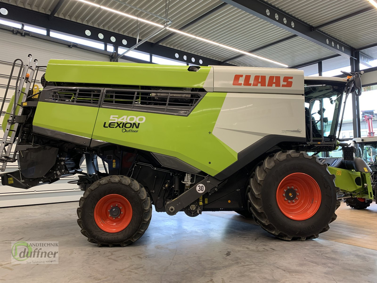 CLAAS Lexion 5400 - Combină de recoltat cereale: Foto 2 CLAAS Lexion 5400 - Combină de recoltat cereale: Foto 2