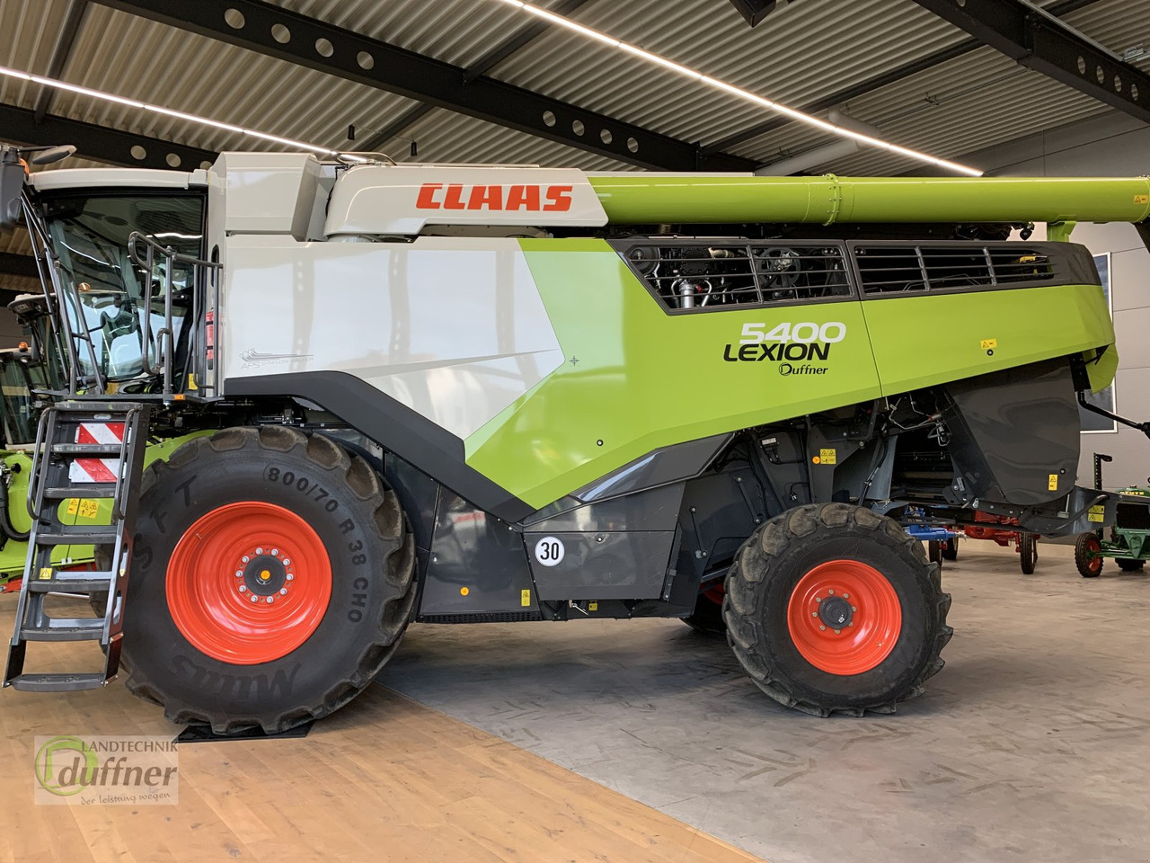 CLAAS Lexion 5400 - Combină de recoltat cereale: Foto 4 CLAAS Lexion 5400 - Combină de recoltat cereale: Foto 4
