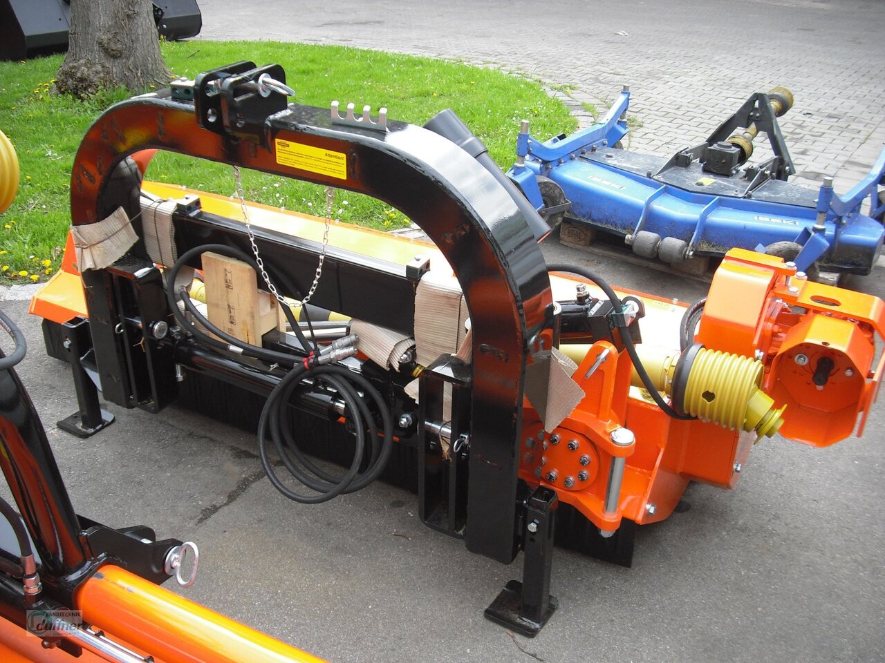 Perfect ZW 210 - Tocător resturi vegetale/ Mulcer: Foto 1 Perfect ZW 210 - Tocător resturi vegetale/ Mulcer: Foto 1