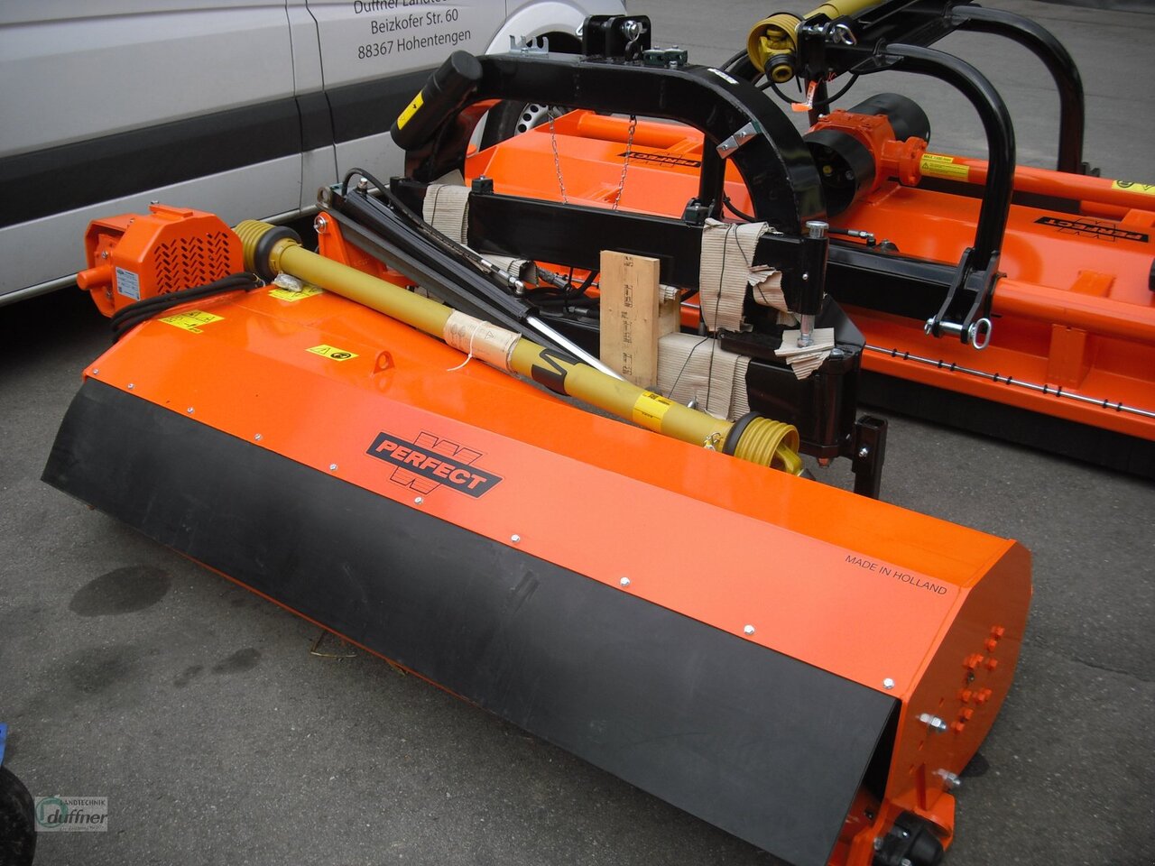 Perfect ZW 210 - Tocător resturi vegetale/ Mulcer: Foto 3 Perfect ZW 210 - Tocător resturi vegetale/ Mulcer: Foto 3