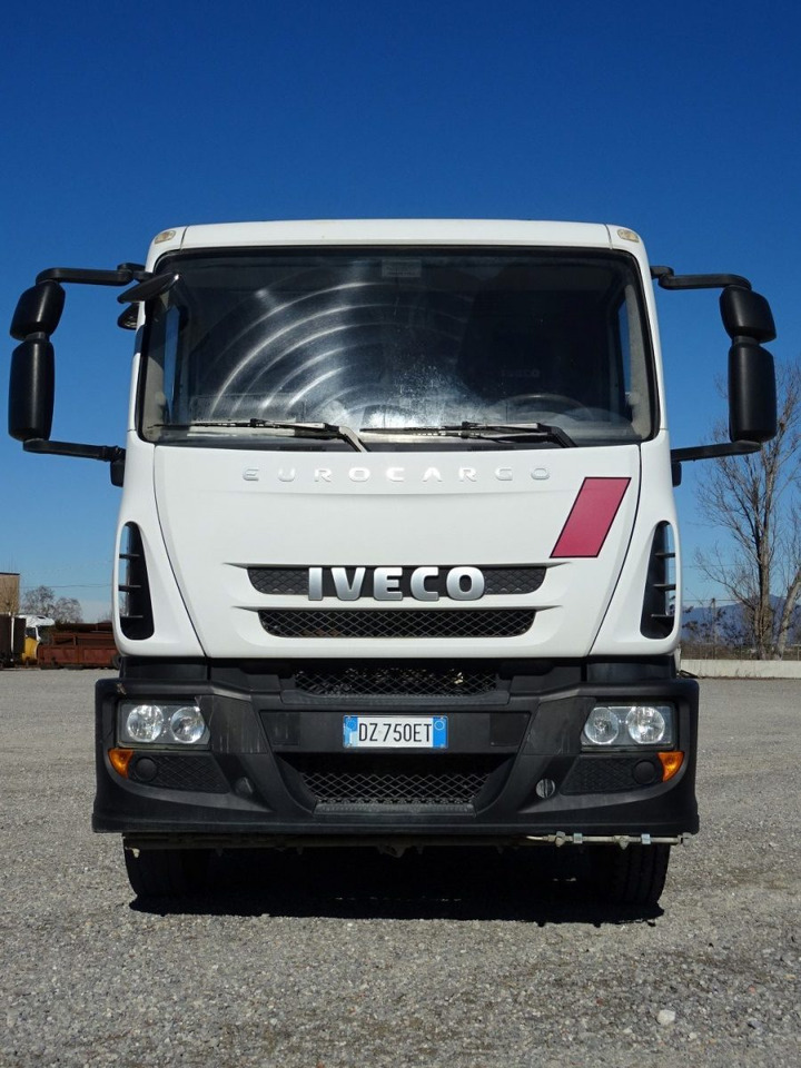 IVECO EUROCARGO 150E22 - Măturătoare stradală: Foto 5 IVECO EUROCARGO 150E22 - Măturătoare stradală: Foto 5