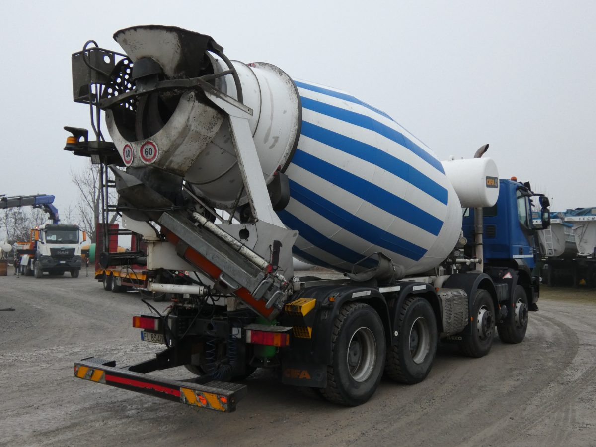 IVECO TRAKKER 450 CIFA RY 1300 - Autobetonieră: Foto 5 IVECO TRAKKER 450 CIFA RY 1300 - Autobetonieră: Foto 5