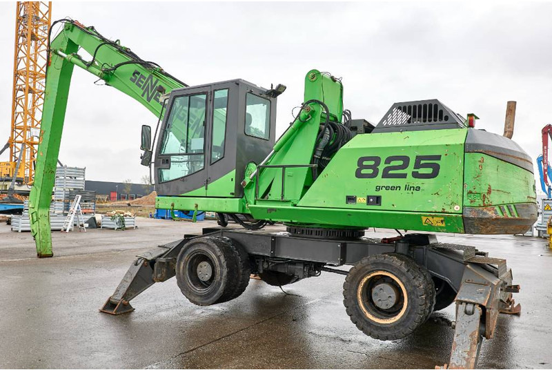Sennebogen 825 M - Excavator pentru manipulare de materiale: Foto 1 Sennebogen 825 M - Excavator pentru manipulare de materiale: Foto 1