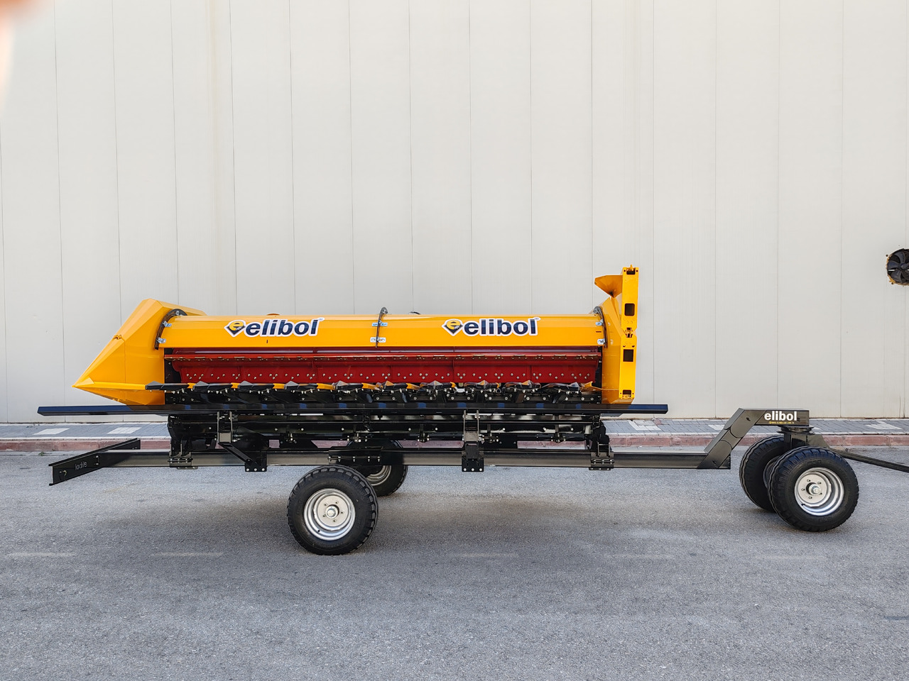 ELİBOL FREESUN 410+ SUNFLOWER HEADER - Echipament recoltat floarea soarelui: Foto 3 ELİBOL FREESUN 410+ SUNFLOWER HEADER - Echipament recoltat floarea soarelui: Foto 3