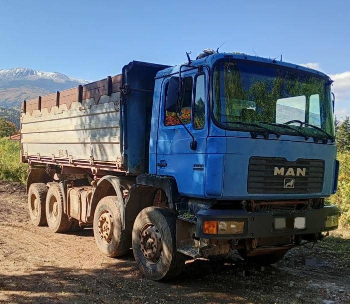 MAN 41.402 - Camion basculantă: Foto 1 MAN 41.402 - Camion basculantă: Foto 1