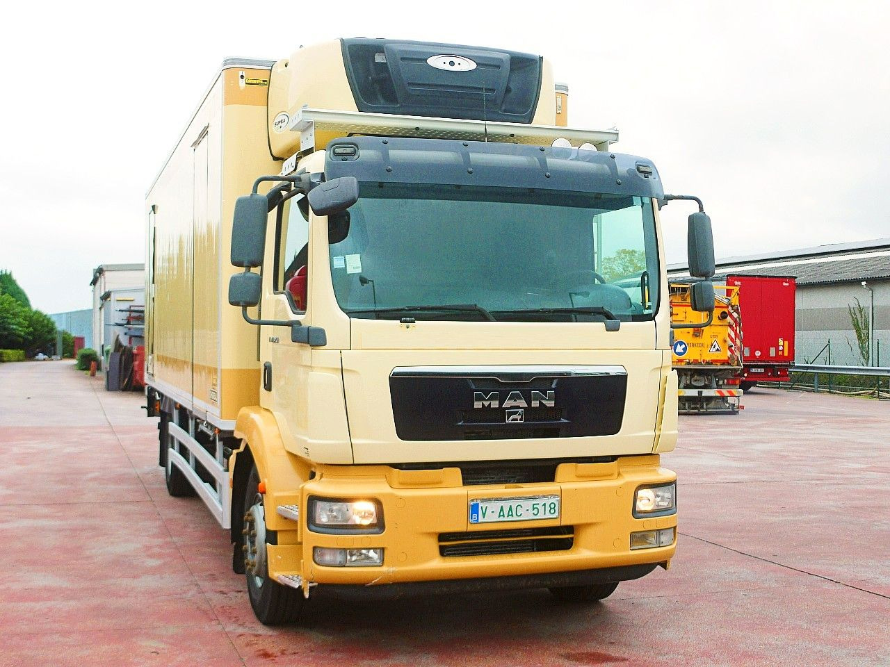 MAN TGM 18 250 CHEREAU CARRIER SUPR 1250 MULTi - Camion frigider: Foto 1 MAN TGM 18 250 CHEREAU CARRIER SUPR 1250 MULTi - Camion frigider: Foto 1